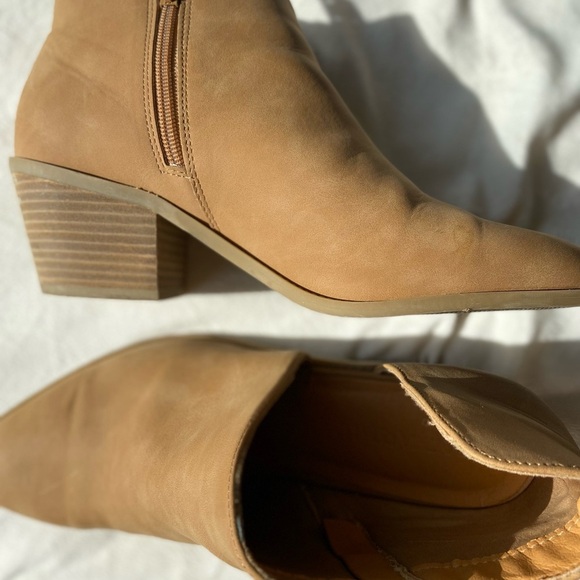 Women's Tan Ankle Boots - Picture 4 of 12